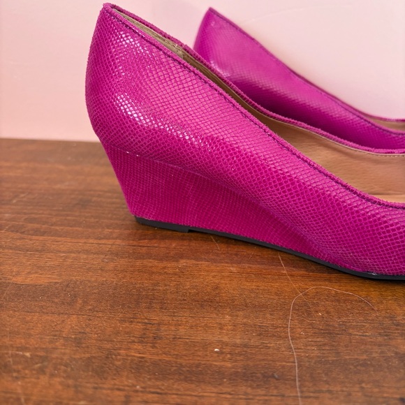 💚Seychelles Fuchsia Wedge Heels - Picture 4 of 8